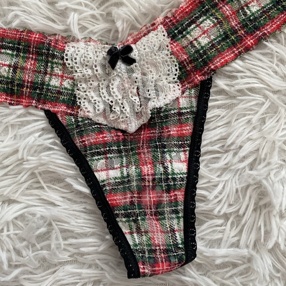 NWOT Victoria’s Secret plaid RARE thong